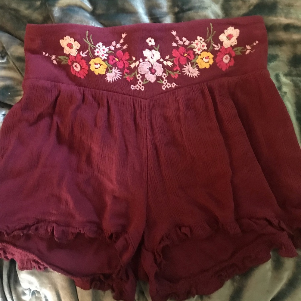 Super cute floral shorts